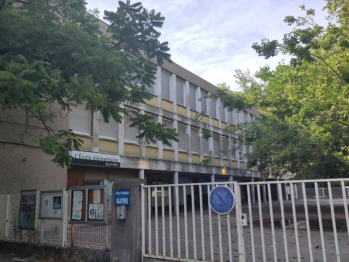 L’école primaire Bajatière.